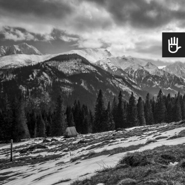 kadr fototapety Polskie tatry w czarno-białej kolorystyce