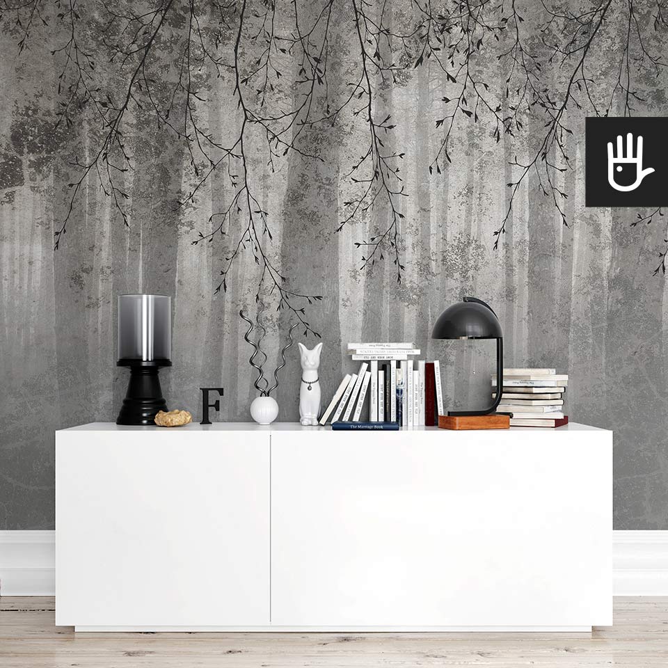 Pokój z białą komodą ikea na tle fototapety echo lasu w szarym kolorze
