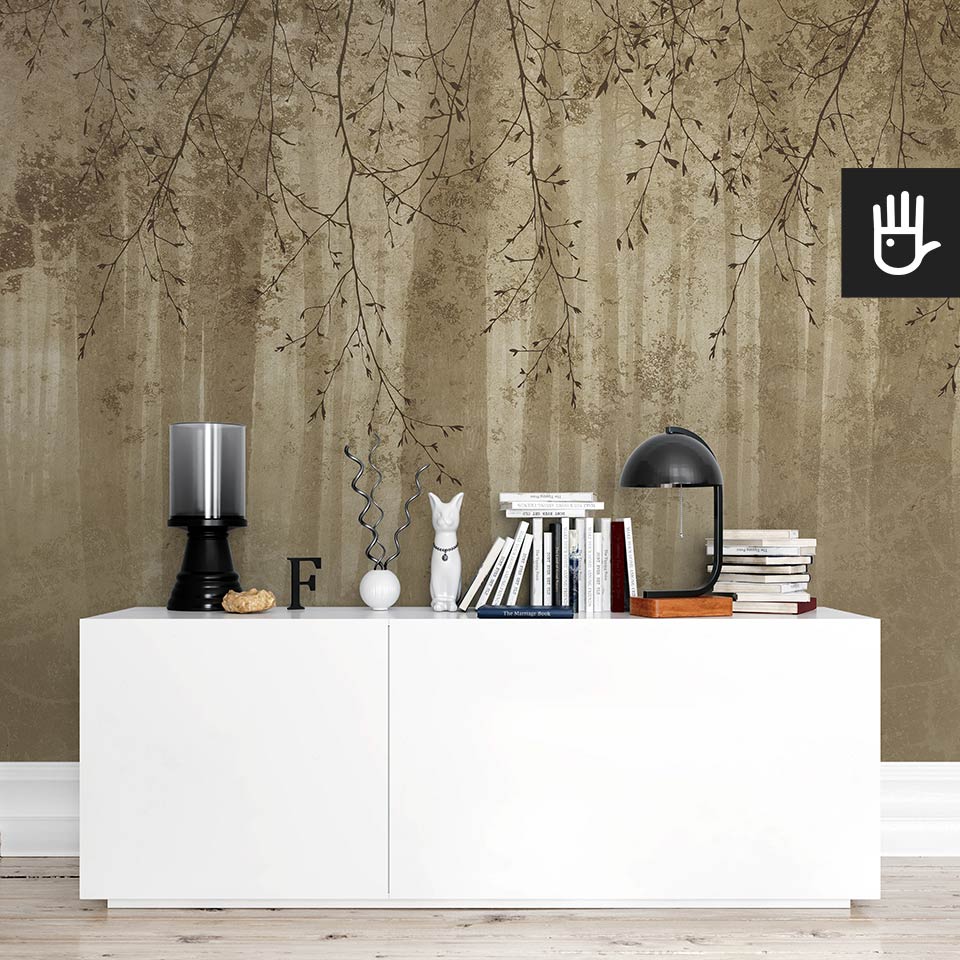 Pokój z białą komodą ikea na tle fototapety złote echo lasu w kolorze ciepłego złota