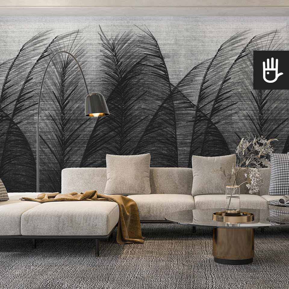 Nowoczesny salon w stylu glamour z dekoracyjną ścianą na której znajduje się fototapeta trawa pampasowa czarna z naturalnym motywem