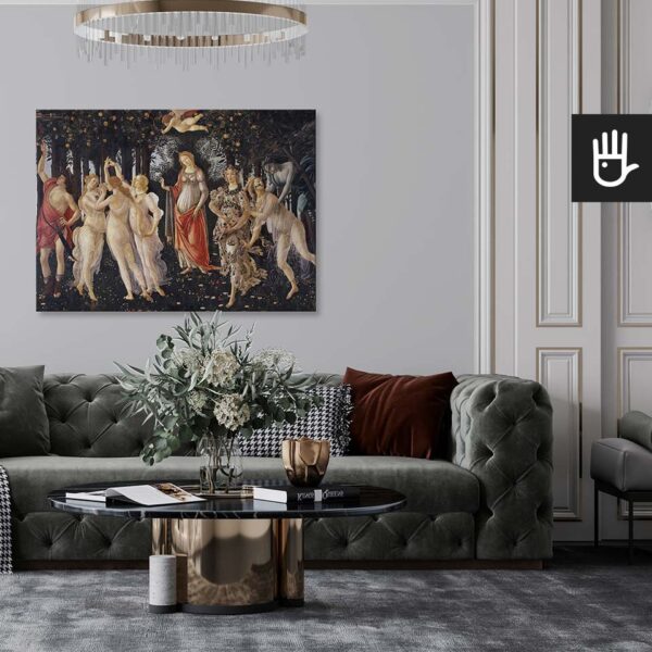 Elegancki salon z pikowaną kanapą w stylu glamour z obrazem primavera